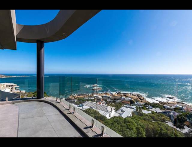 7 BEDROOM HOUSE FOR SALE IN LLANDUDNO